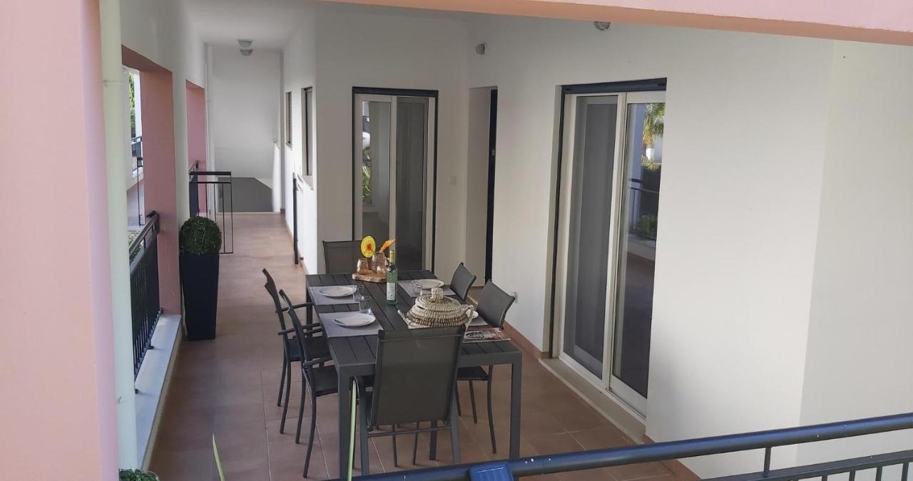Paz Em Resort De Luxo. Cabanas De Tavira Bagian luar foto